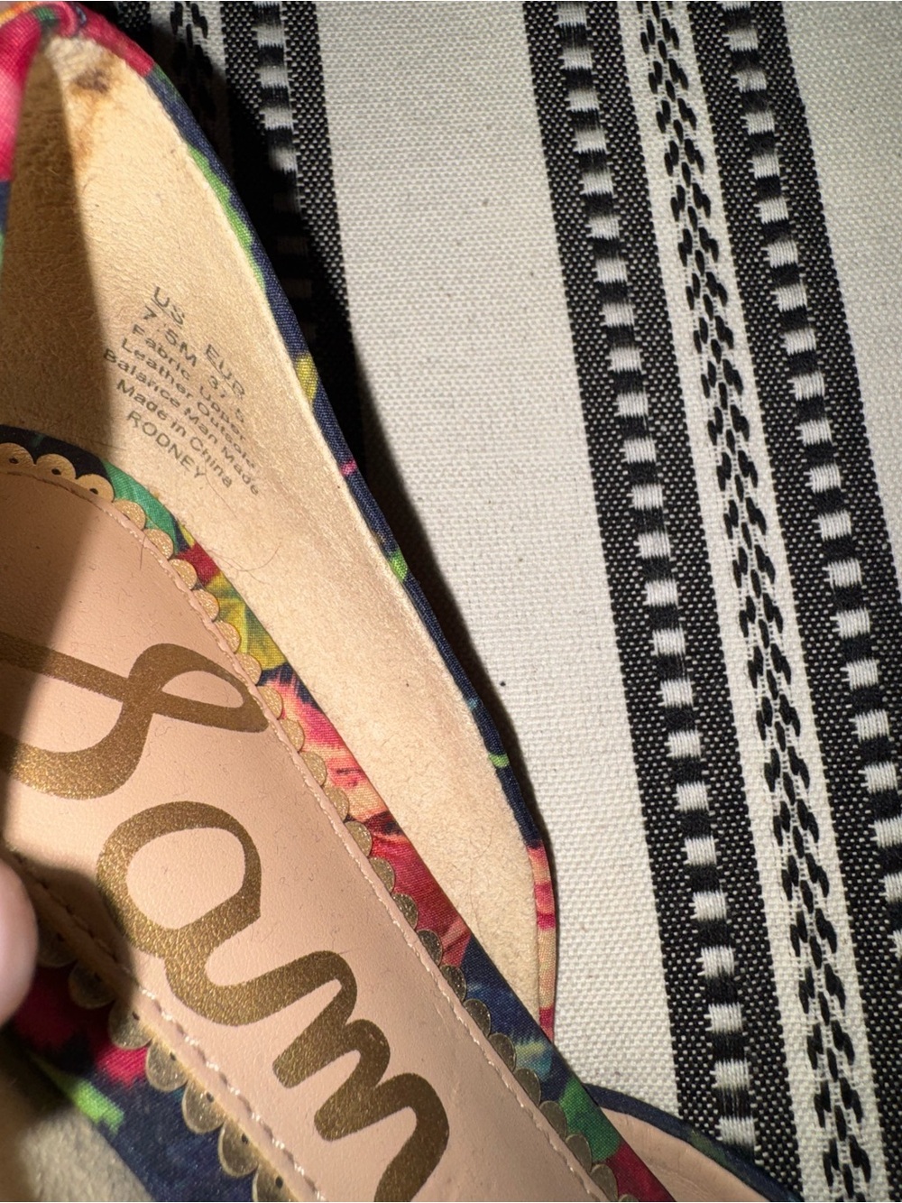 Sam Edelman Floral Pointed D'Orsay Flats in Green, Pink & Red, Size 7.5 - Picture 12 of 15